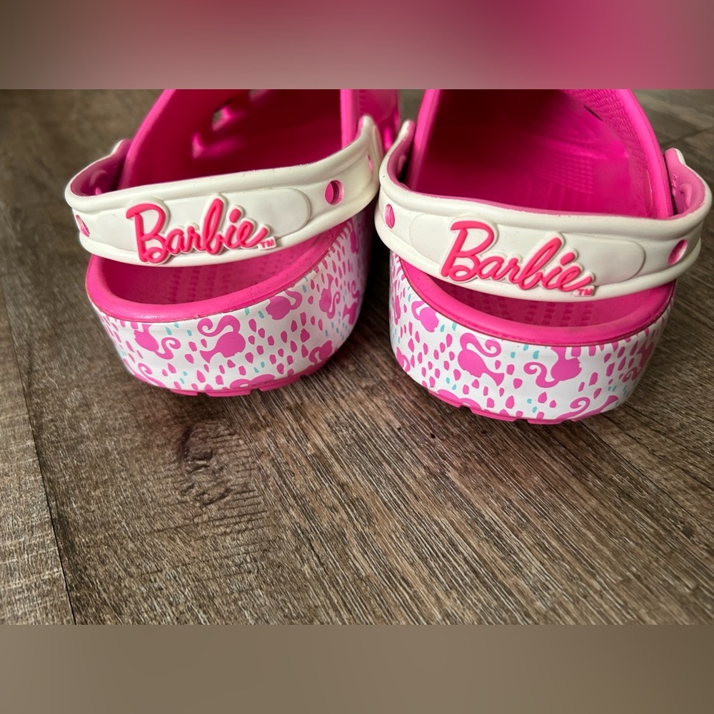 CROCS BARBIE LIKE NEW SIZE 8 - Picture 6 of 7